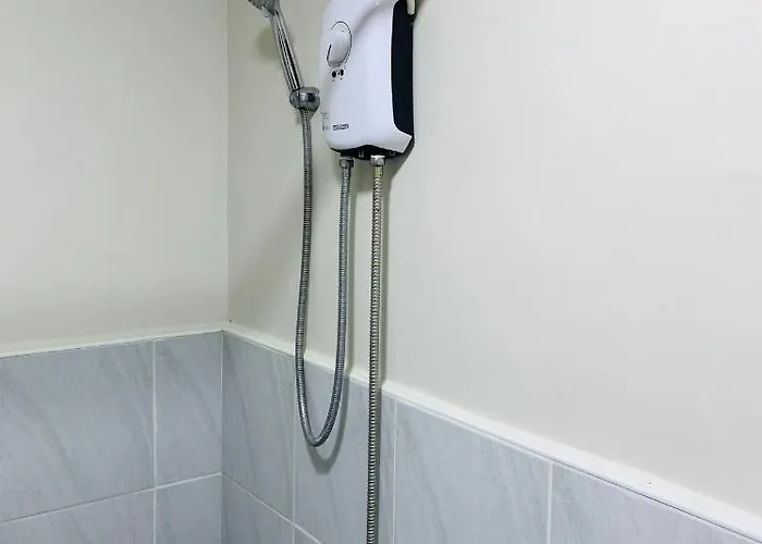 Quayside Near Airport Aparthotel 4*